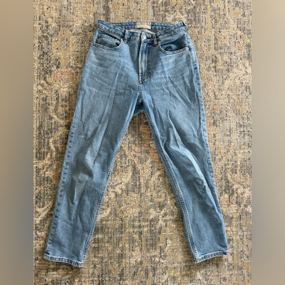 Everlane the curvy cheeky straight leg Jean
